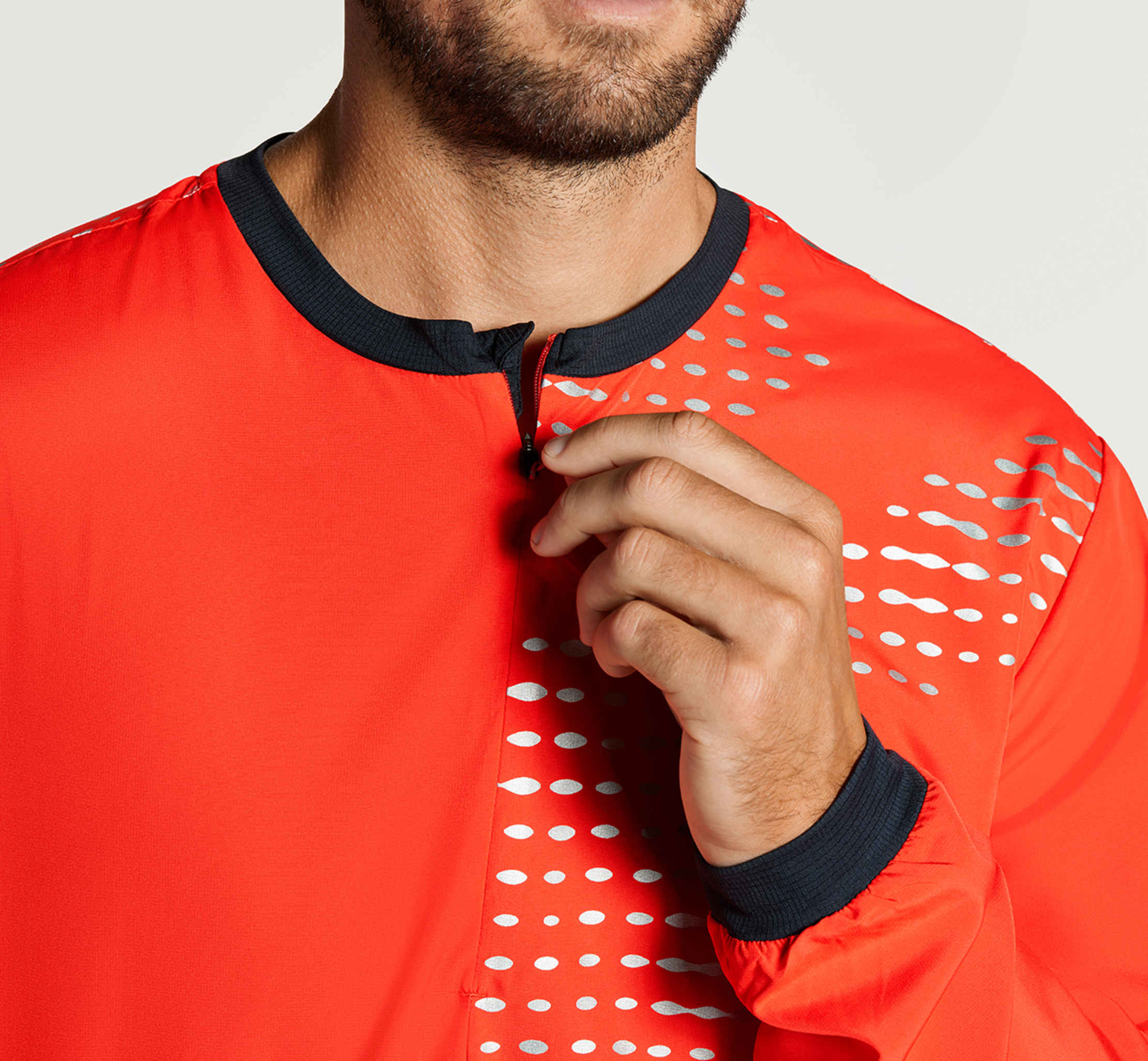 HOKA - 1/2 ZIP WIND SHELL - DISTANCE